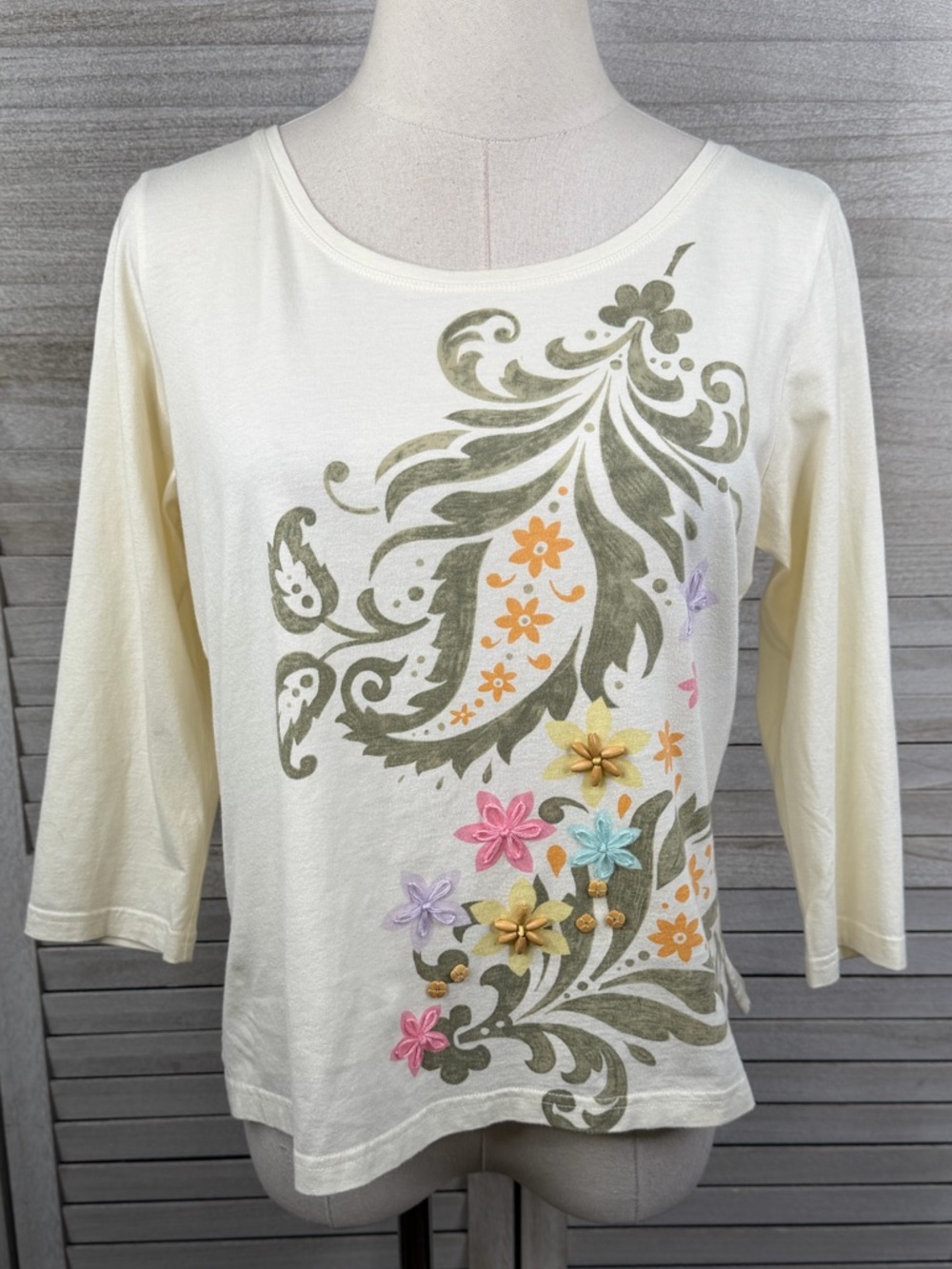 TALBOTS Women's Petite Embellished 3/4 Sleeve Tee Cream/Multi-Small(petite)